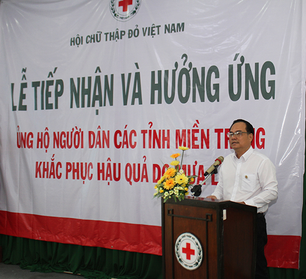 Cơ quan đại diện phía Nam (T.Ư Hội Chữ thập đỏ Việt Nam): Phát động và tiếp nhận tiền, hàng ủng hộ nhân dân miền Trung